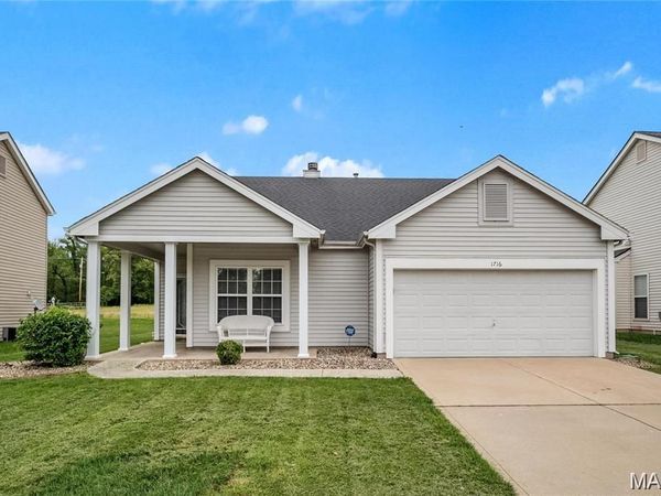 1716 Ambrose Terrace Drive , Swansea, IL 62226