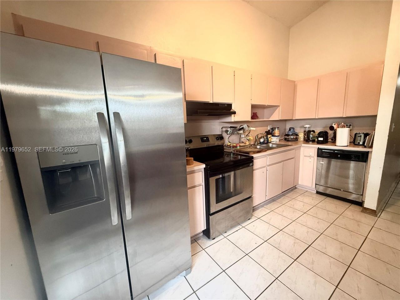 17991 SW 136th Ave , Miami, FL 33177 Photo