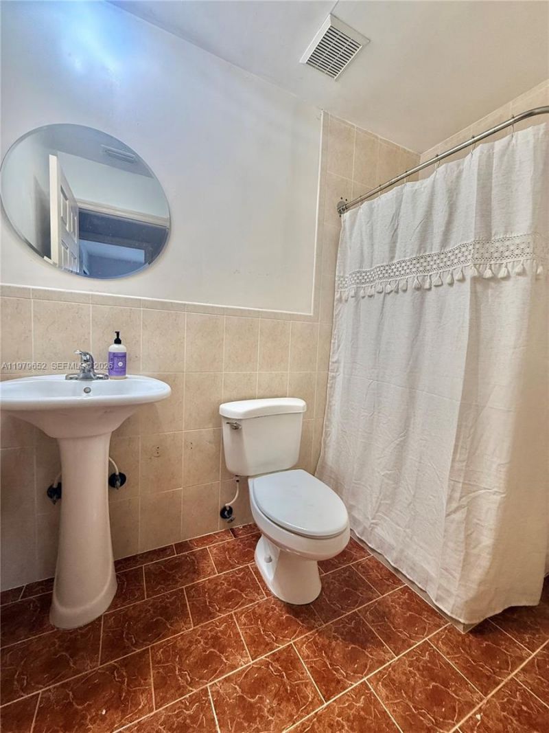 17991 SW 136th Ave , Miami, FL 33177 Photo