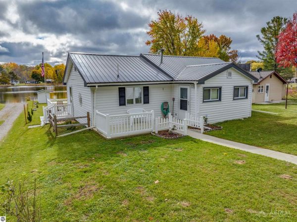 8483 Lakeview, Hale, MI 48739