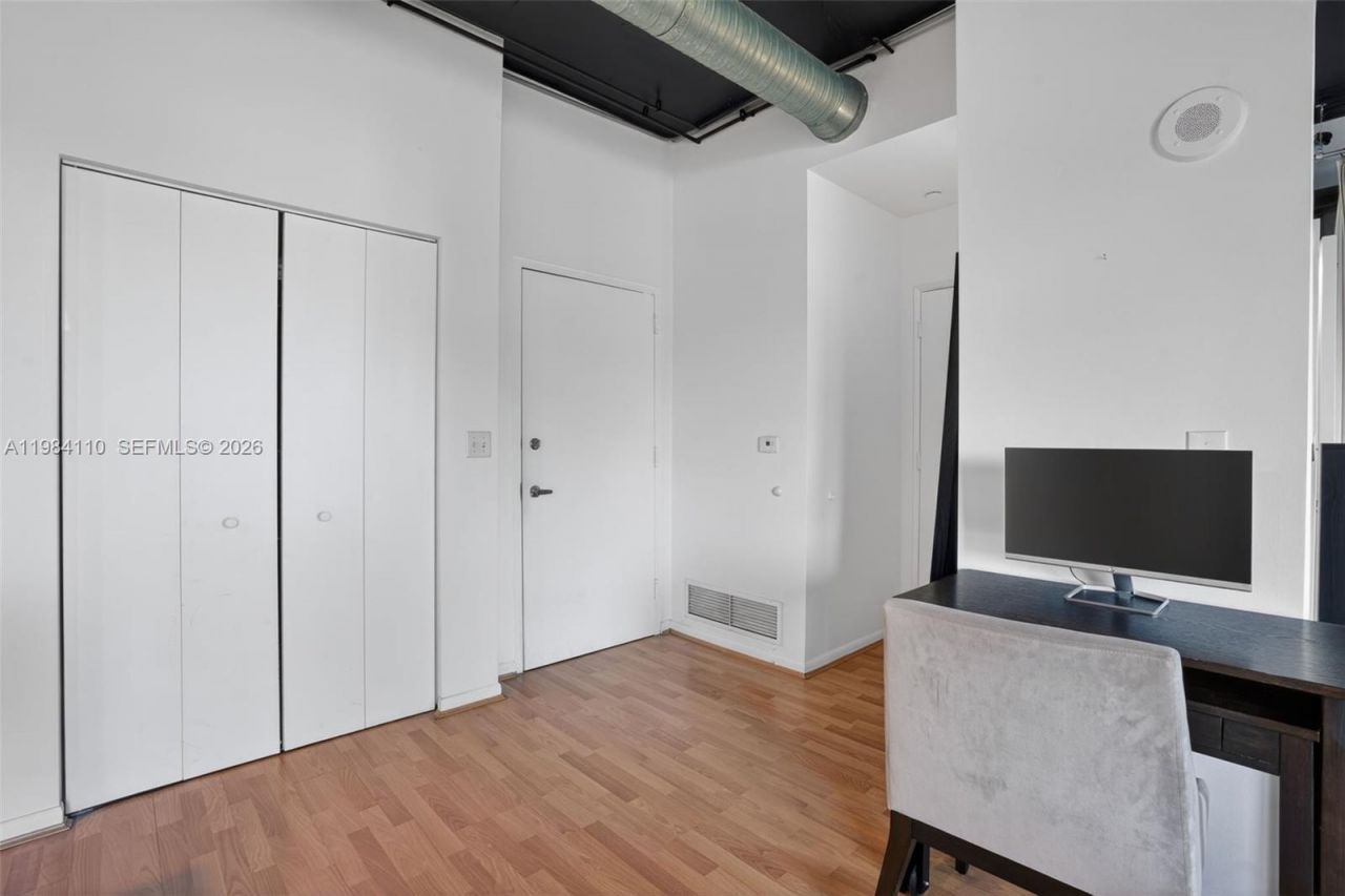 10 SW South River Dr, Unit 708, Miami, FL 33130 Photo