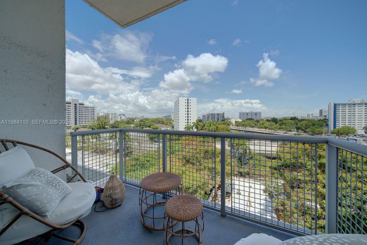 10 SW South River Dr, Unit 708, Miami, FL 33130 Photo