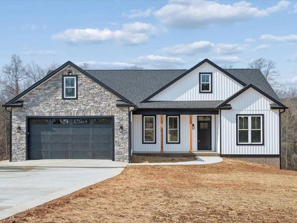 2565 Five Forks RD, Bedford, VA 24523