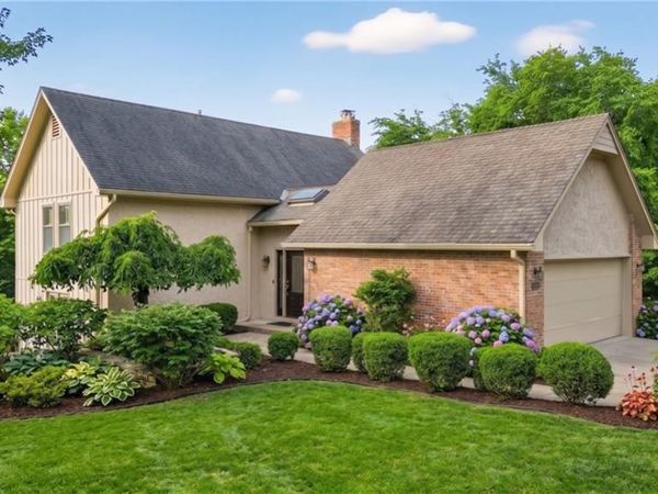 7407 W 101st Terrace, Overland Park, KS 66212