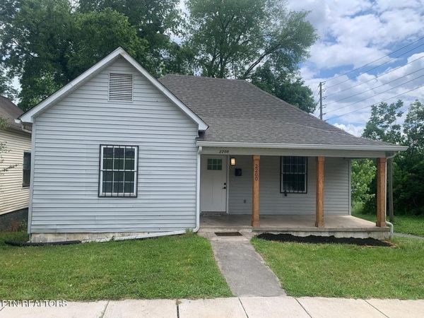 2200 Parkview Ave, Knoxville, TN 37917