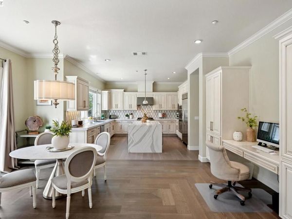 130 Arundel Dr, Hayward, CA 94542