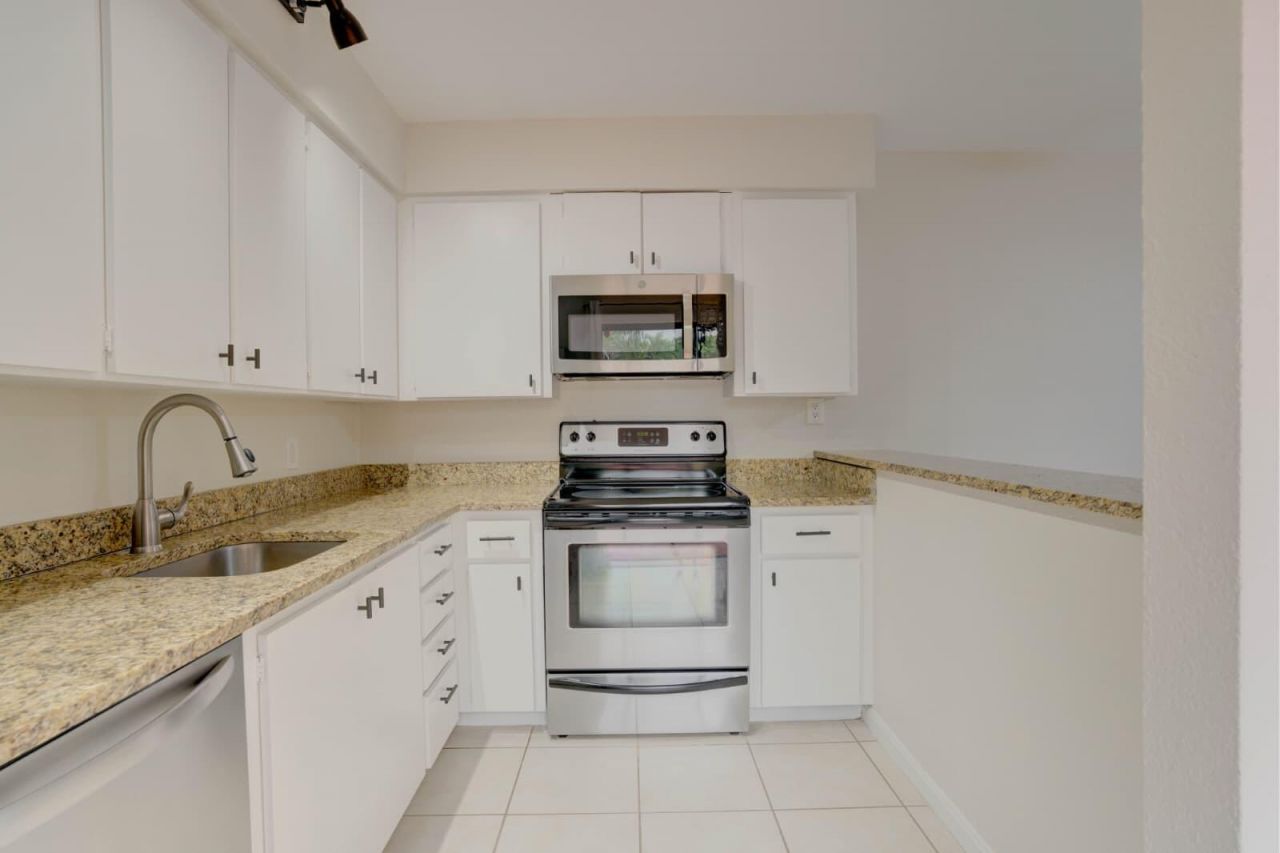 904 9th Court, Palm Beach Gardens, FL 33410 Photo