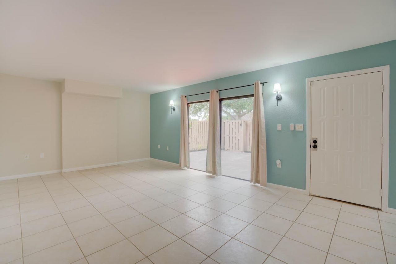 904 9th Court, Palm Beach Gardens, FL 33410 Photo