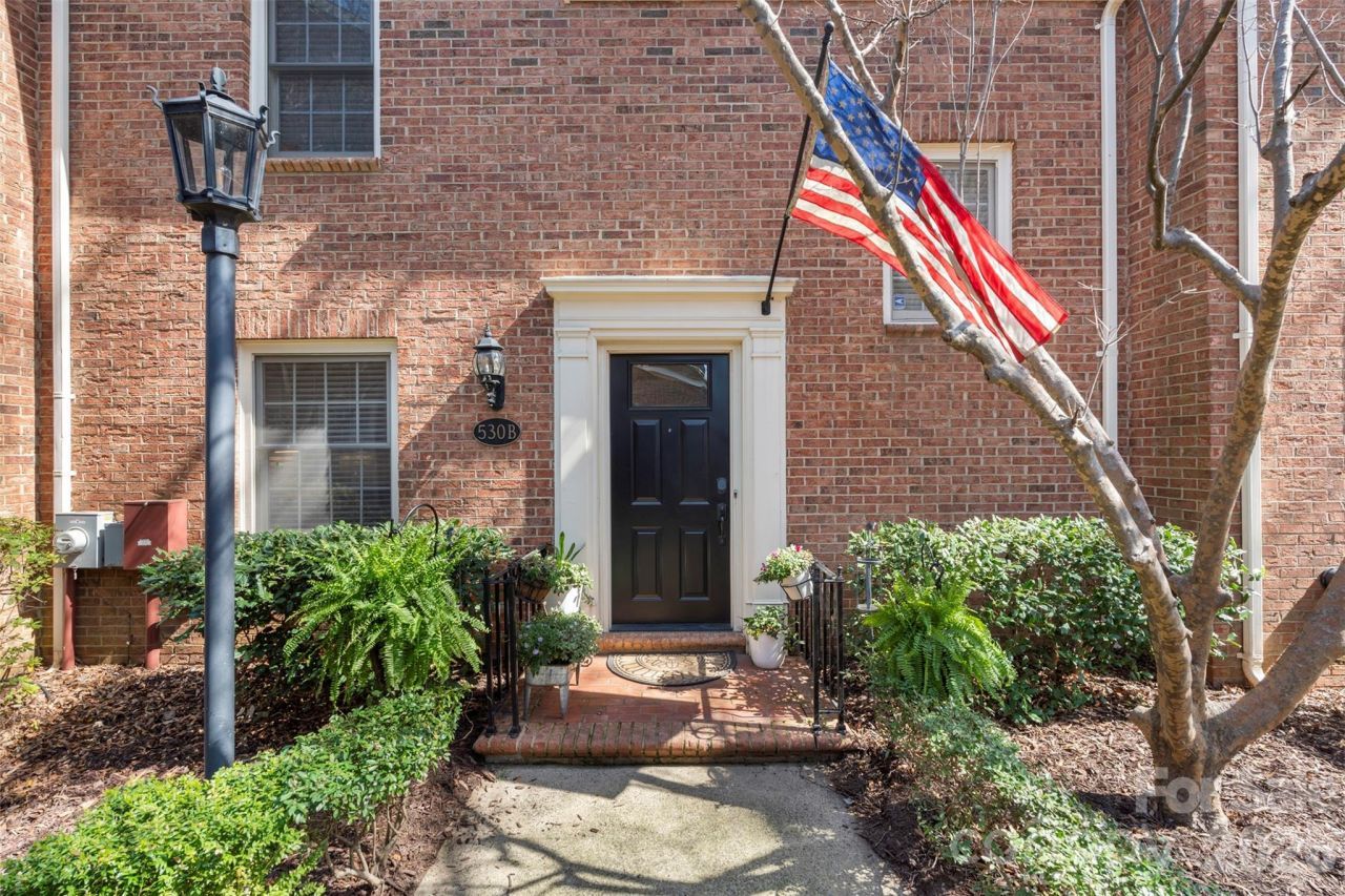 530 N Poplar Street, Unit B, Charlotte, NC 28202 Main Photo