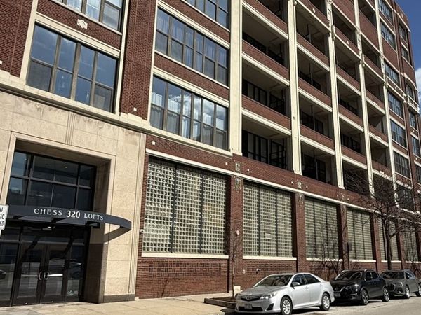 320 E 21st Street, Unit 411, Chicago, IL 60616