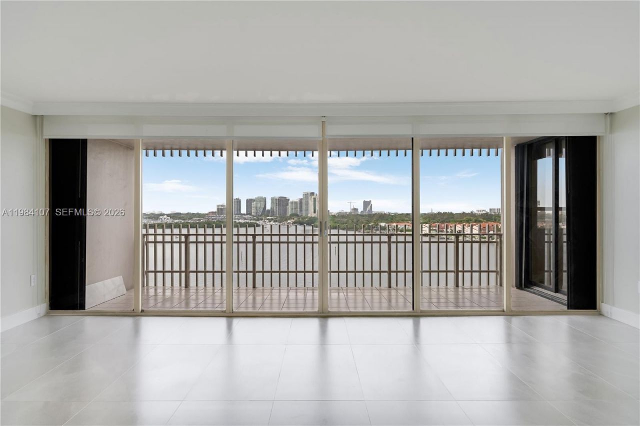 1 Grove Isle Dr , Unit A904, Miami, FL 33133 Photo