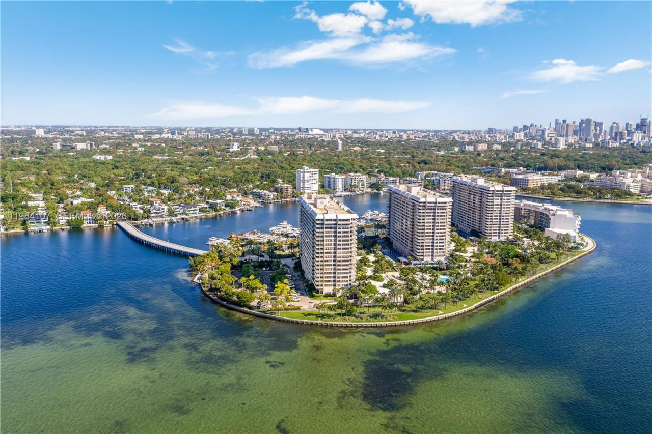 1 Grove Isle Dr , Unit A904, Miami, FL 33133 Photo