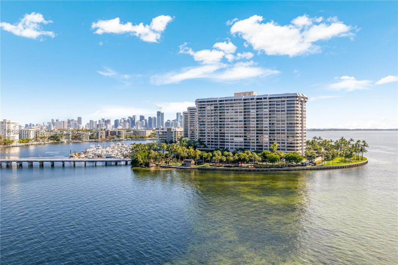 1 Grove Isle Dr , Unit A904, Miami, FL 33133 Photo