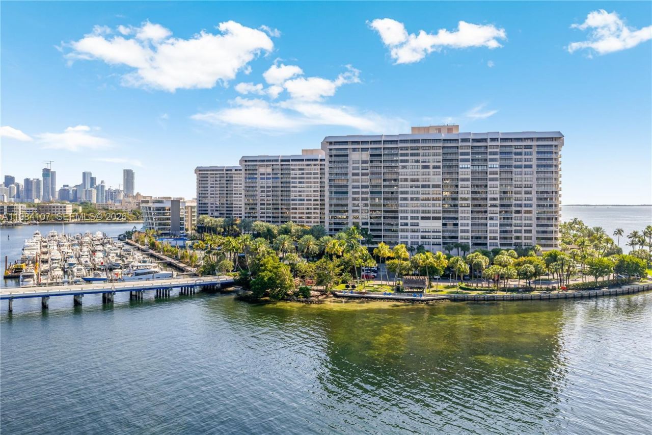 1 Grove Isle Dr , Unit A904, Miami, FL 33133 Photo