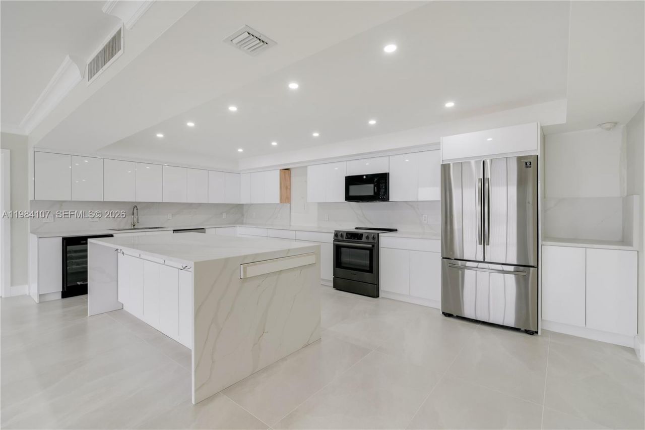 1 Grove Isle Dr , Unit A904, Miami, FL 33133 Photo