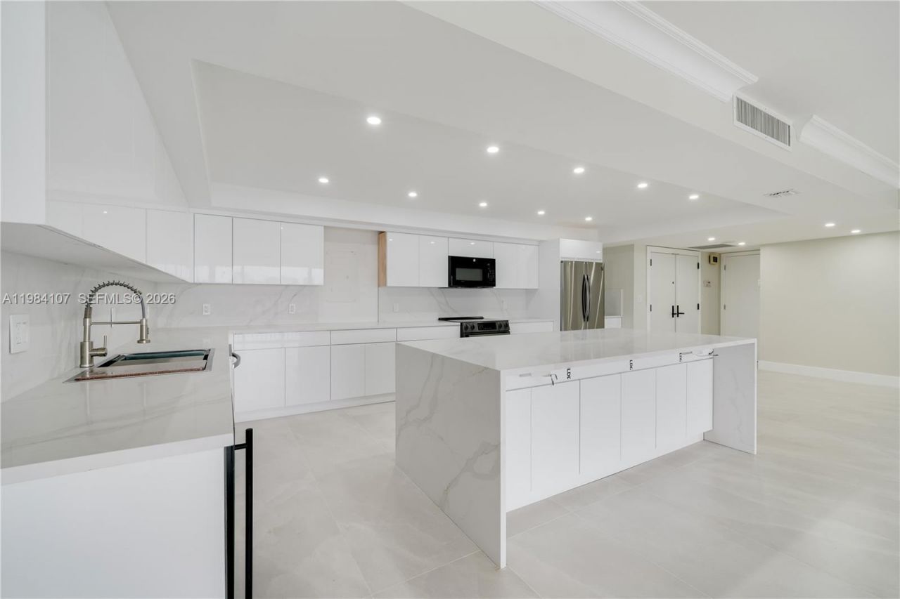 1 Grove Isle Dr , Unit A904, Miami, FL 33133 Photo