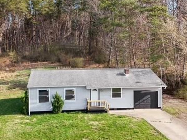 203 W 13TH ST, Wellston, OH 45692