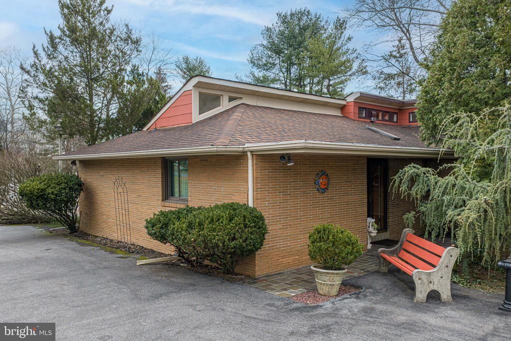 436 E Macada Road, Bethlehem, PA 18017 Main Photo