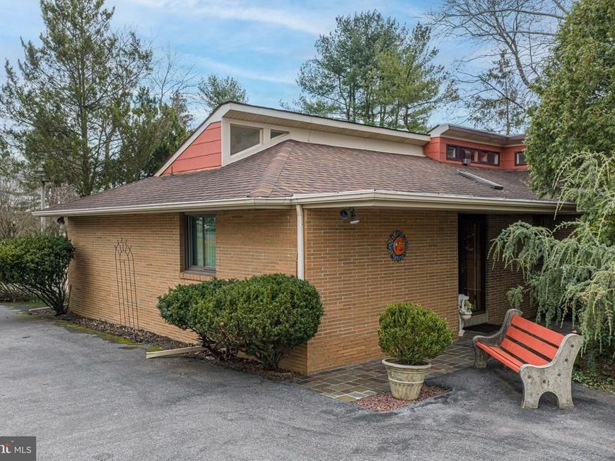 436 E Macada Road, Bethlehem, PA 18017 Main Photo