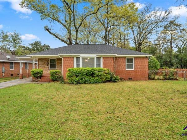 106 Edna Place, Warner Robins, GA 31093