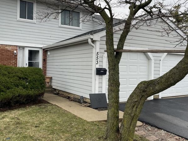 553 Alton Court , Carol Stream, IL 60188