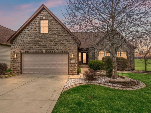 8331 Doubletree Drive N, Crown Point, IN 46307