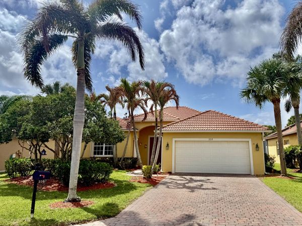 335 NW Sheffield Circle, Port St. Lucie, FL 34983