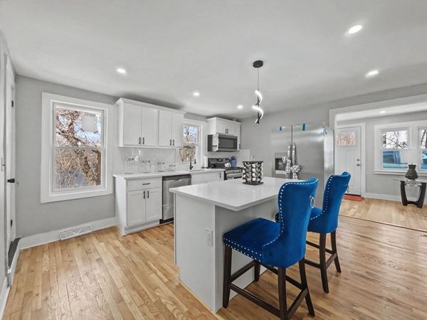 365-367 Water St, Springfield, MA 01151