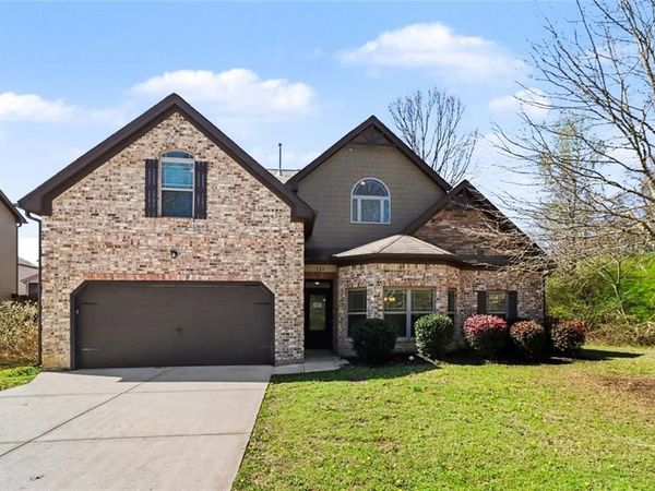 221 Traditions Drive, Loganville, GA 30052