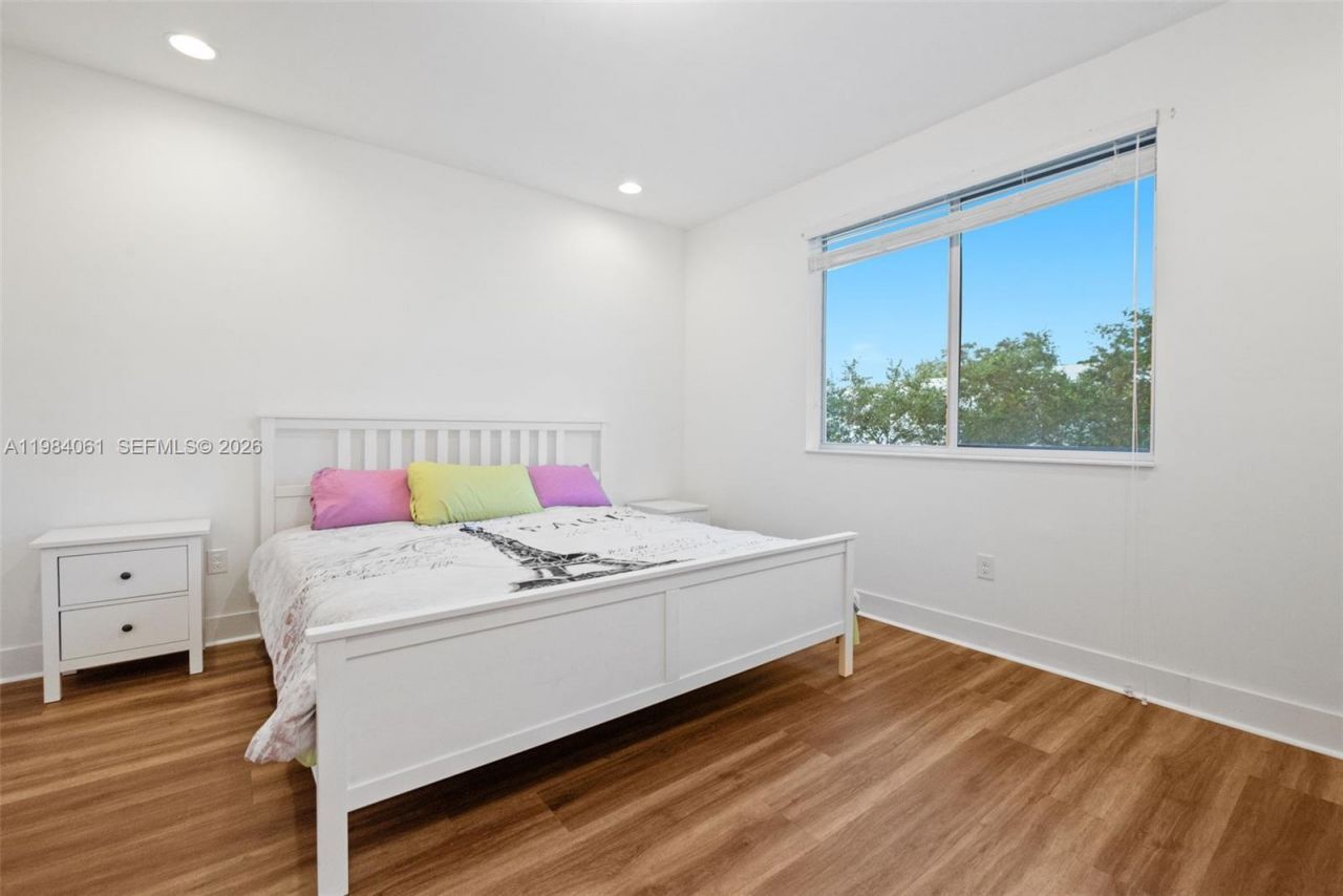 Please Call For Address, Unit 209, Miami, FL 33180 Photo