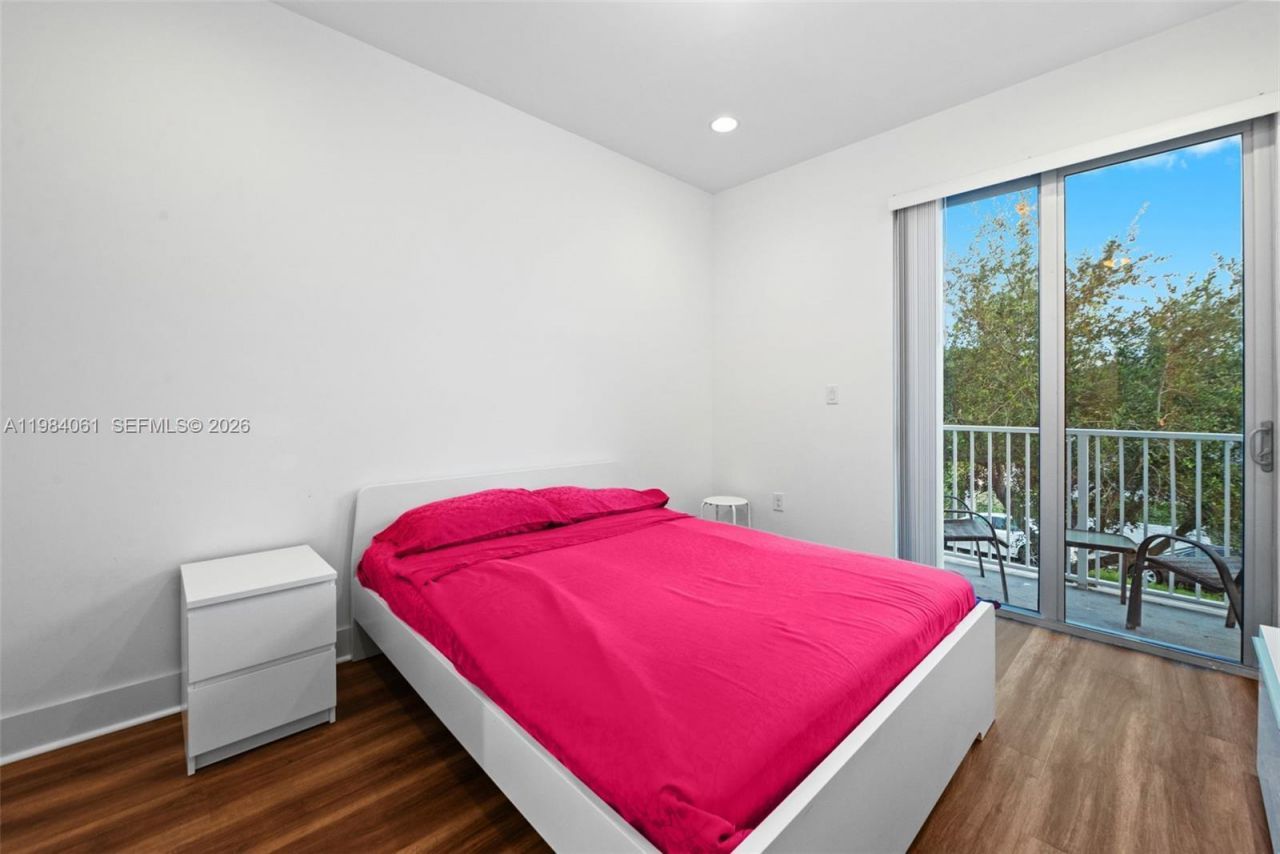 Please Call For Address, Unit 209, Miami, FL 33180 Photo