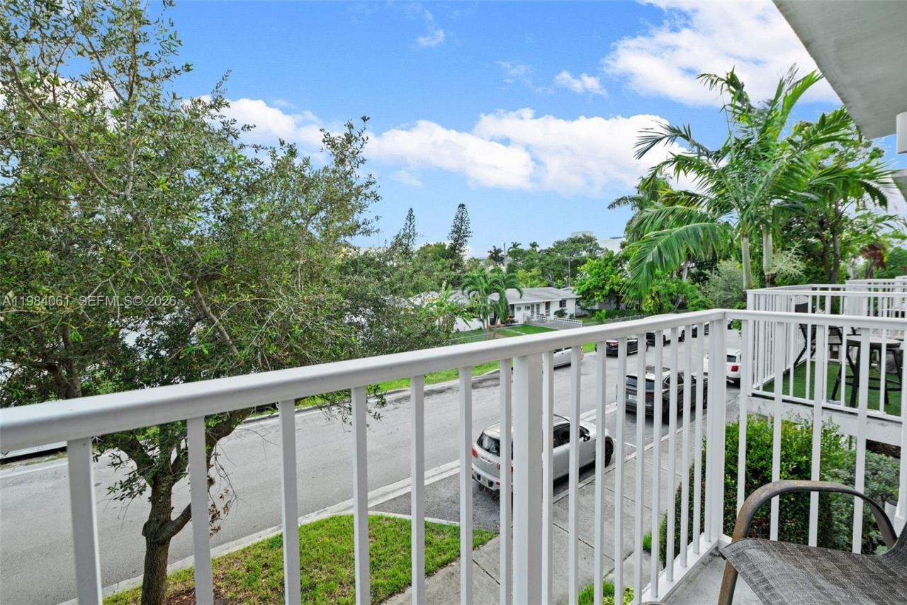 Please Call For Address, Unit 209, Miami, FL 33180 Photo