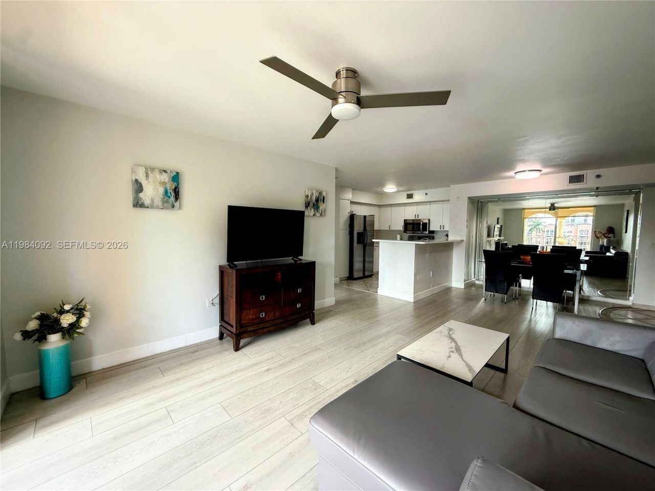 19701 E Country Club Dr , Unit 5601, Aventura, FL 33180 Photo