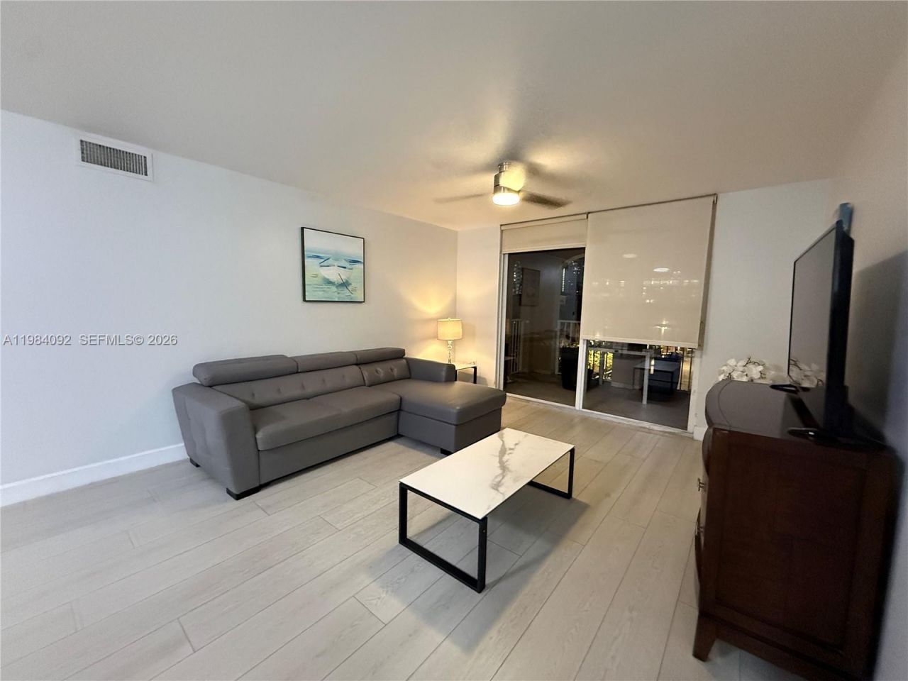 19701 E Country Club Dr , Unit 5601, Aventura, FL 33180 Photo