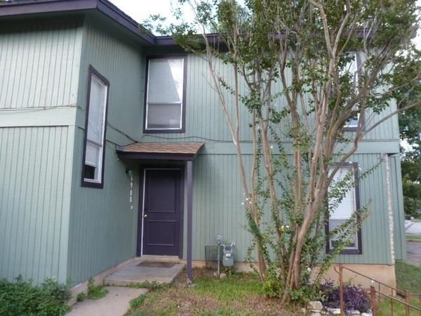 6908 Lovely LN, Austin, TX 78744