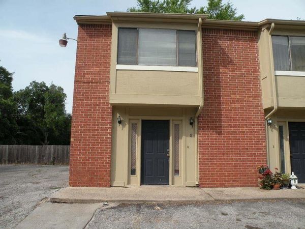 1221 W Hopkins ST, Unit 8, San Marcos, TX 78666