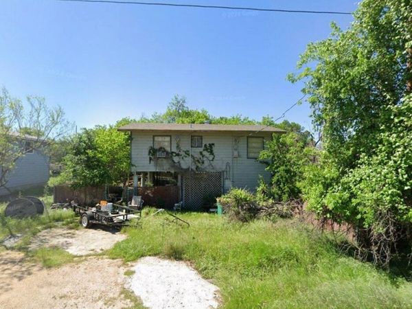 610 Clear Cove DR, Marble Falls, TX 78654