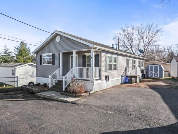 471 Kenbury Rd, Branchburg, NJ 08876