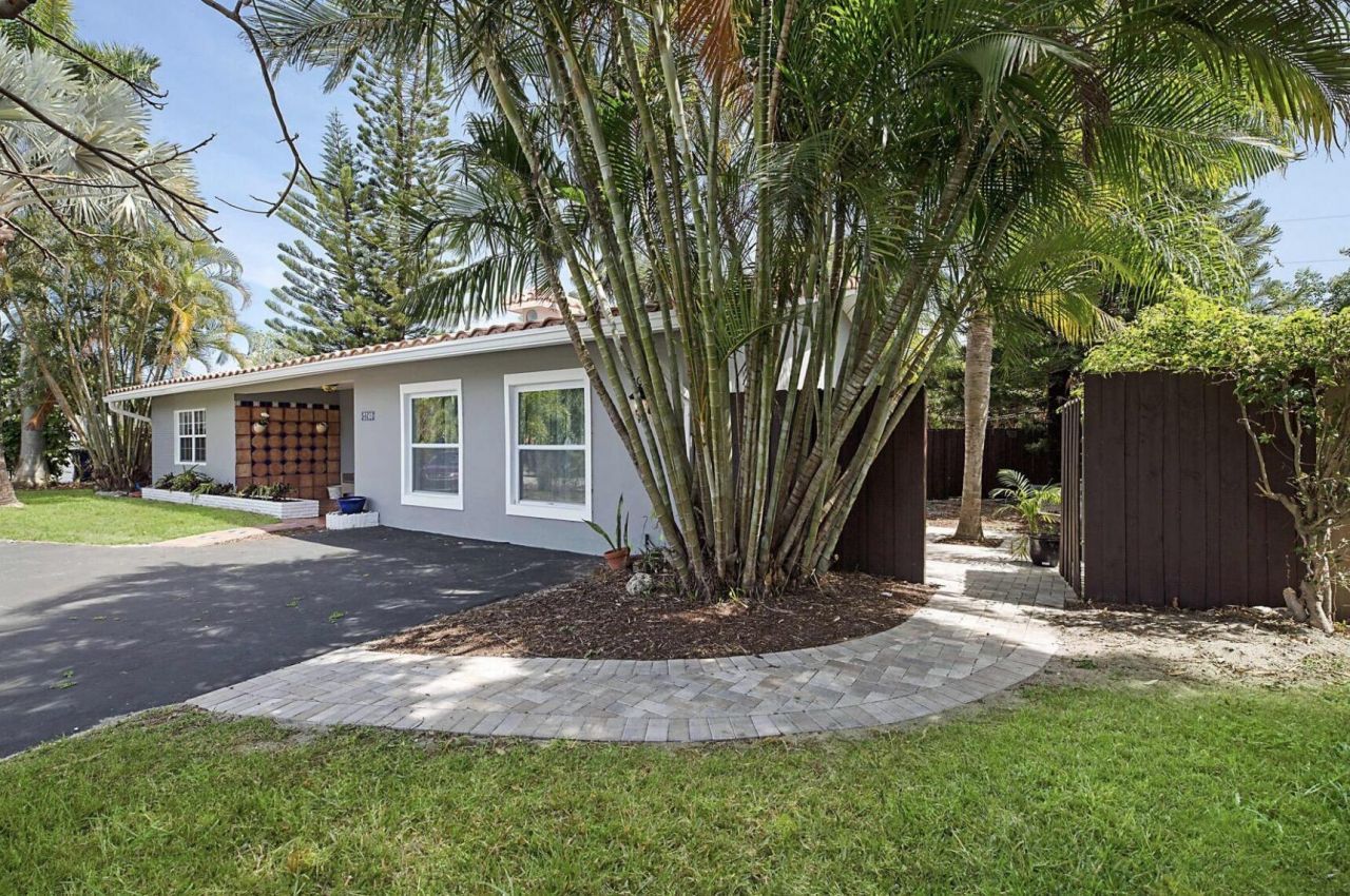 2740 SE 1st Court, Pompano Beach, FL 33062 Photo