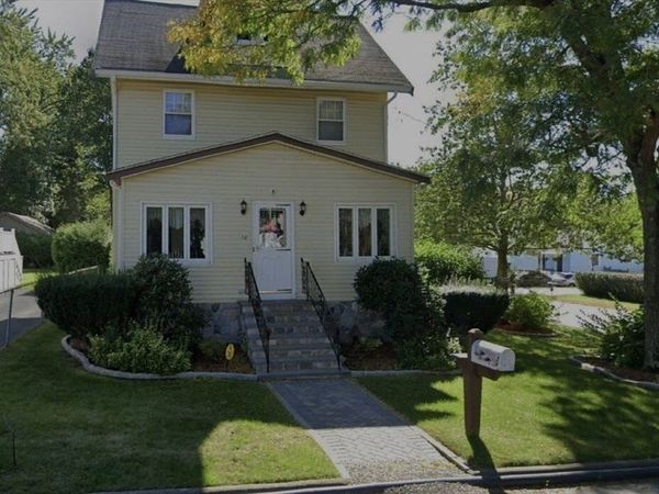 10 Bartlett Avenue, Lexington, MA 02420