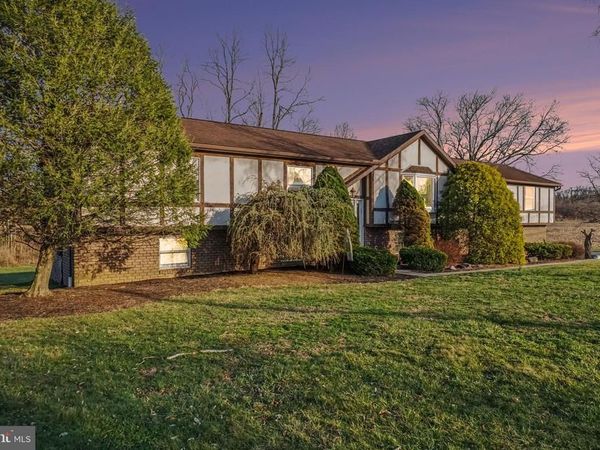 141 SIMMONS ROAD, MECHANICSBURG, PA 17055