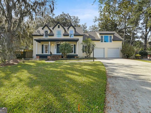 8 Chestley Place, Savannah, GA 31406
