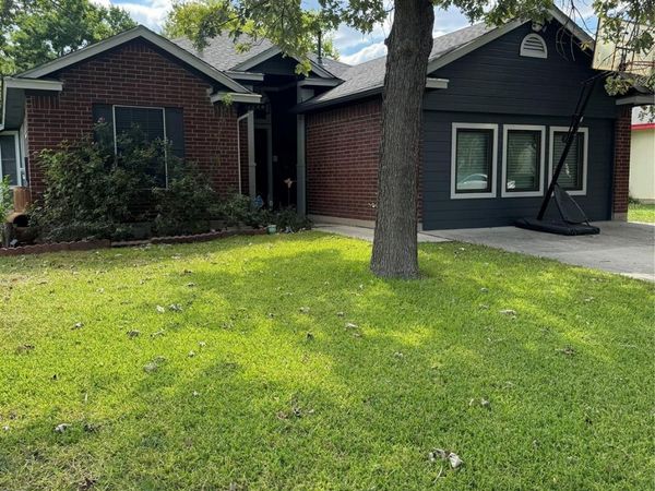 291 Brian LN, Kyle, TX 78640