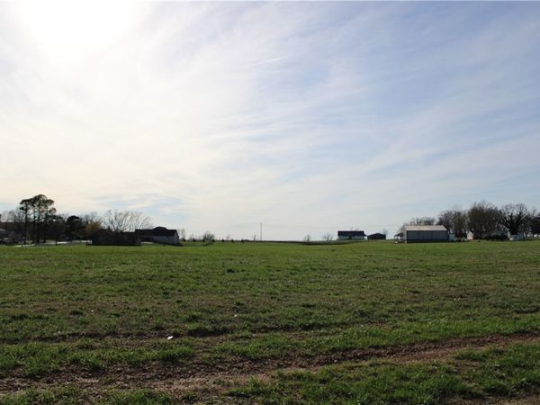 2255 Northern Trace Way, Tontitown, AR 72762