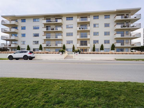 1440 Beach Dr , Unit 202, Oak Bay, BC V8S 2N8