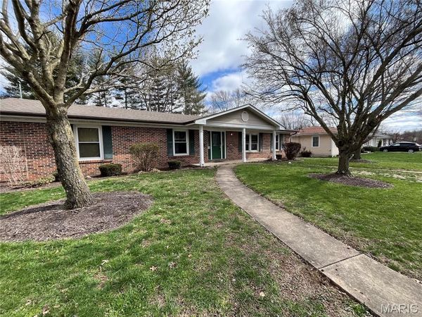 806 Camp Street , Washington, MO 63090