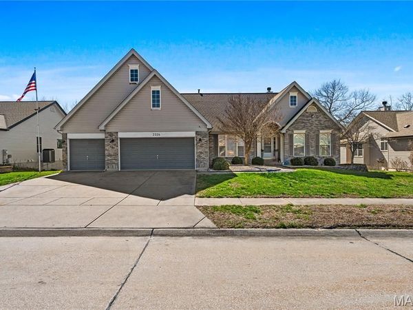 2326 Silver Lake Estates Drive, Pacific, MO 63069