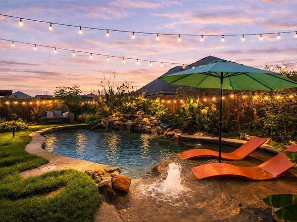 462 Wintergreen Drive, Waxahachie, TX 75165