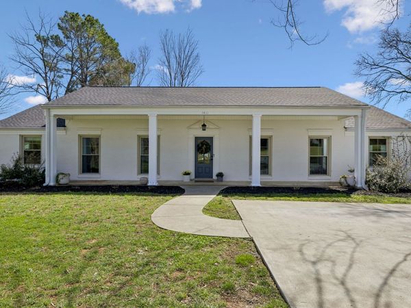 1411 Sunnyside Dr, Columbia, TN 38401