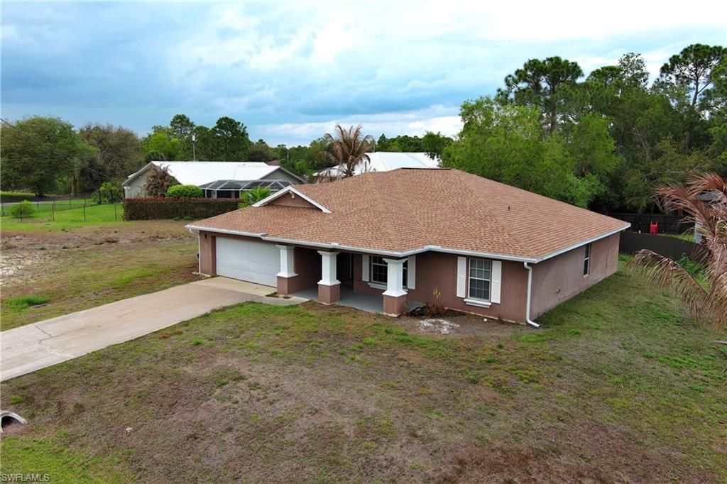 731 Long Lines Ln, Lehigh Acres, FL 33974 Photo
